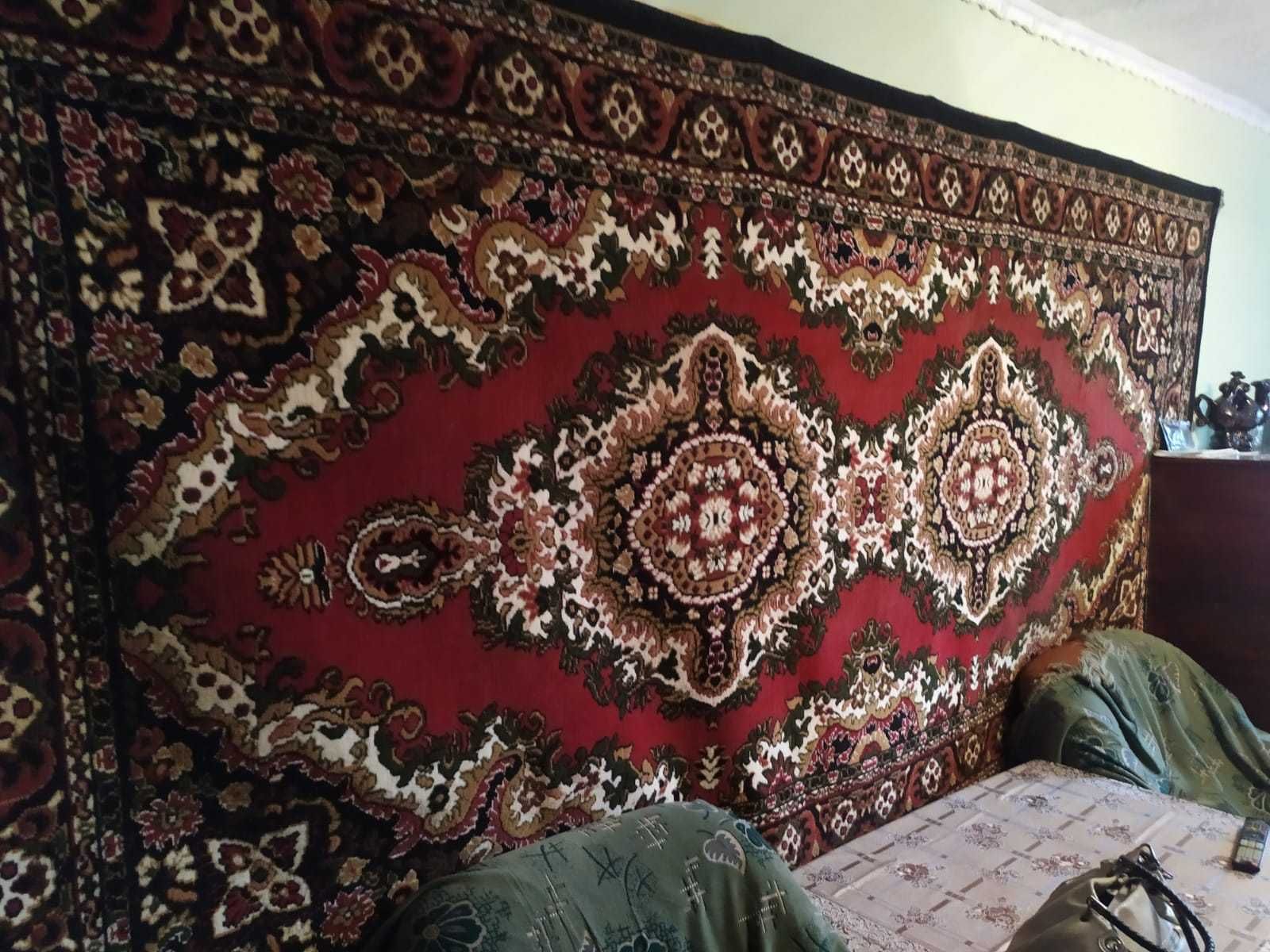 Продам ковер недорого