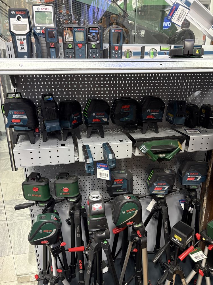НОВИНКА! Лазерный дальномер(рулетка уровень уровн) Bosch GLM 30-23 pro
