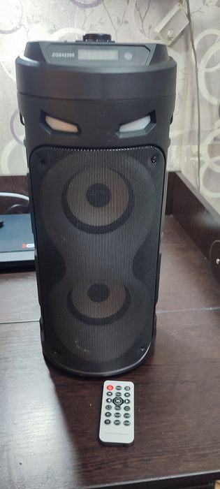 Продам блютуз колонку