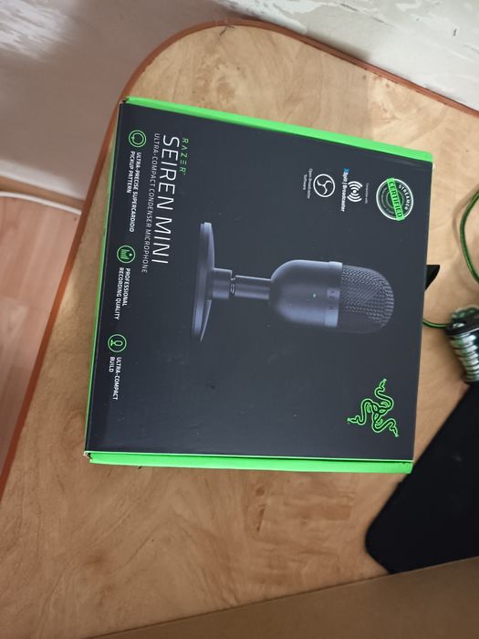 Microfon razer siren mini