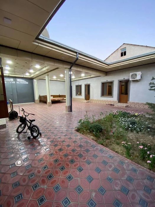 Дом 
Мирзо Улугбекский район, Амир Тимур махалля 
Ориентир Карасу-6.