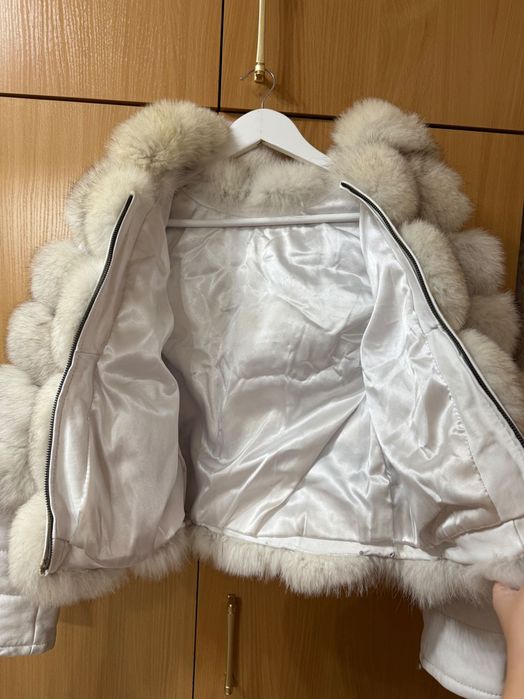 Стилно зимно яке с естествен косъм от лисица