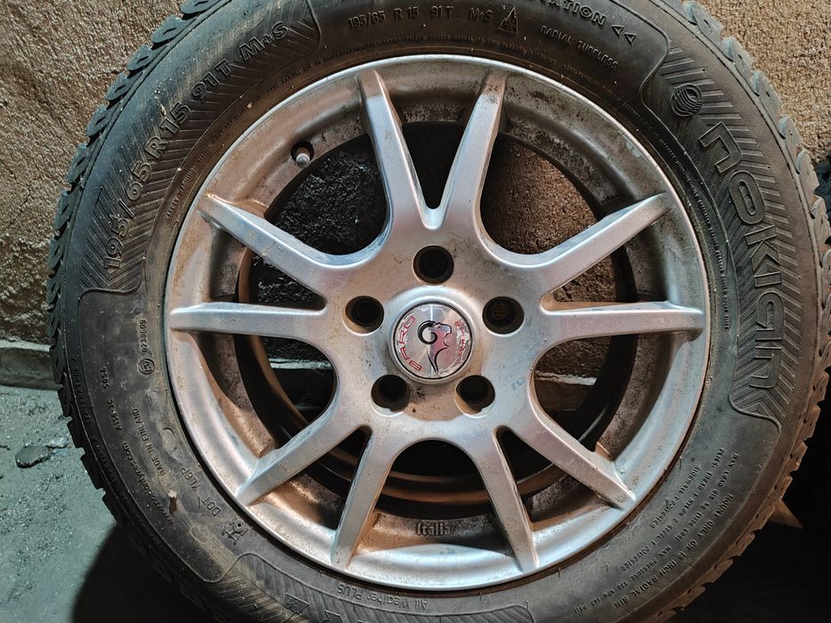 Джанти с гуми 5x114.3 15" 60.1