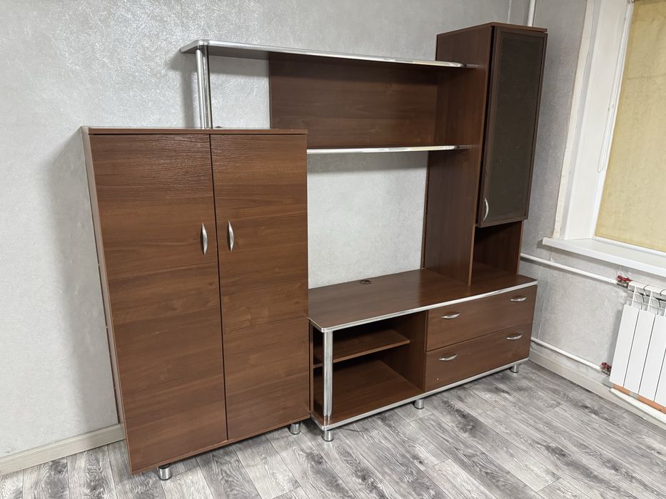 Продам шкаф горку