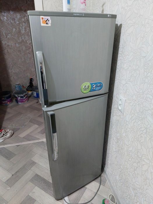 Продам холодильник