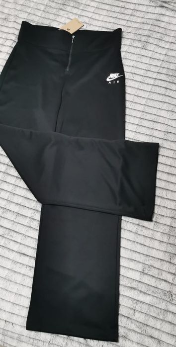 Pantaloni Nike mărimea L