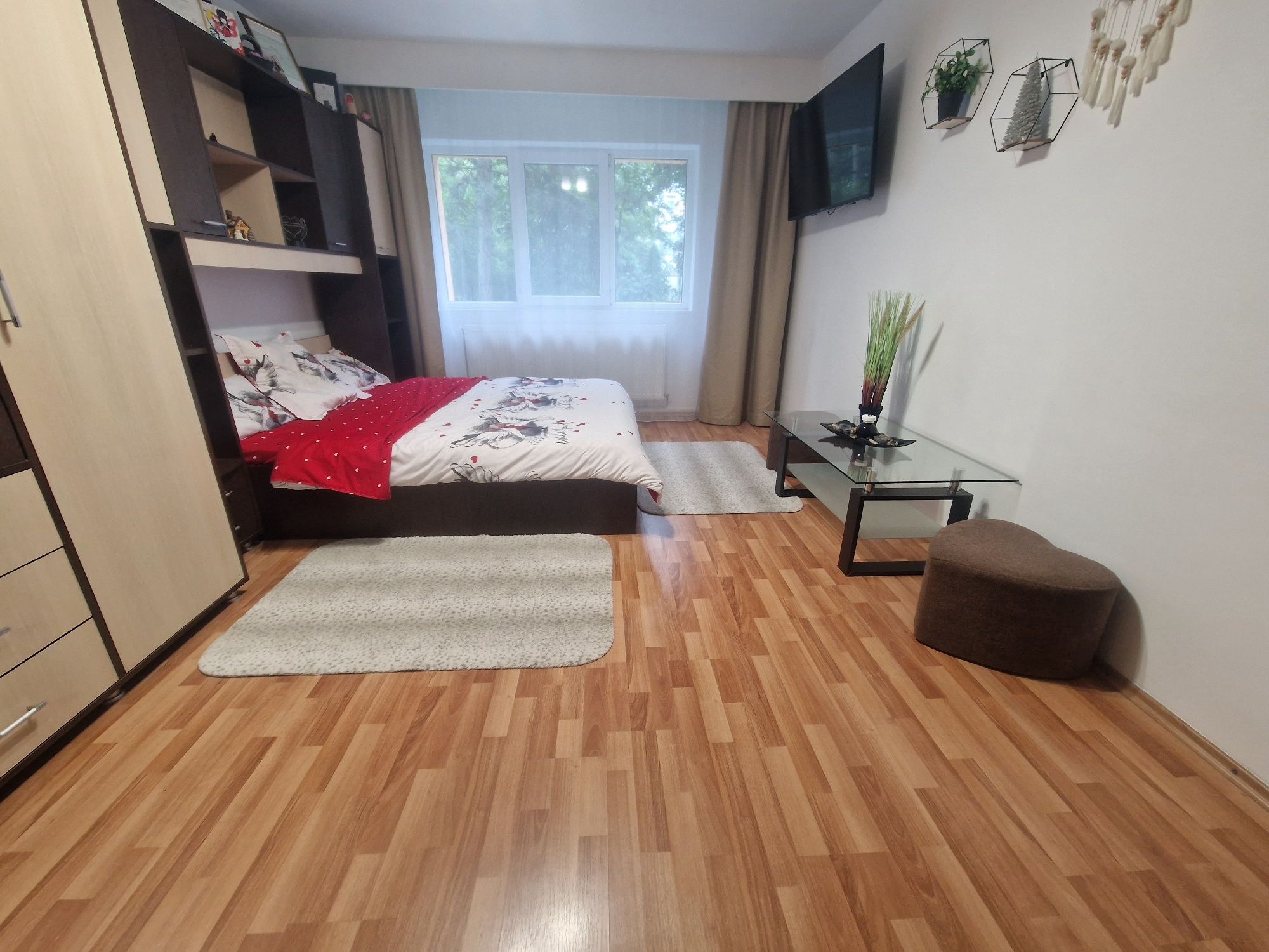 Apartament spațios de vanzare-confort  locație excelentă !Între Lacuri