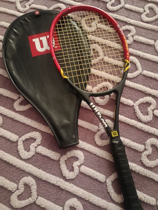 Прадается ракетка для тенниса