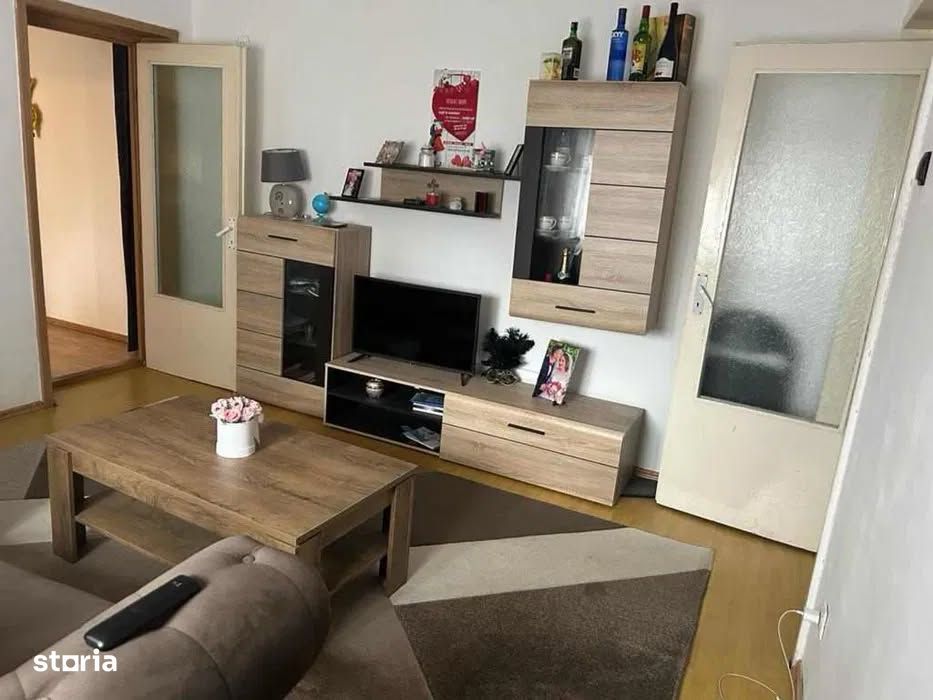 Apartament 2 camere, 42 mp - etajul 3, zona Sfanta Vineri