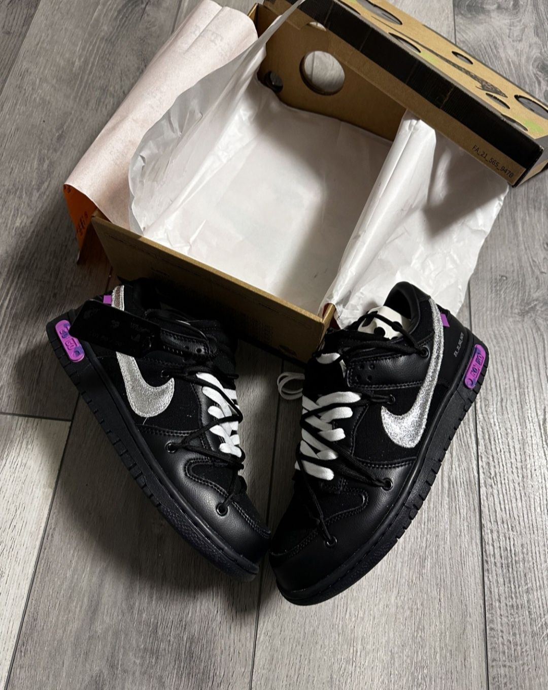 Nike dunks low  × off white lot 50