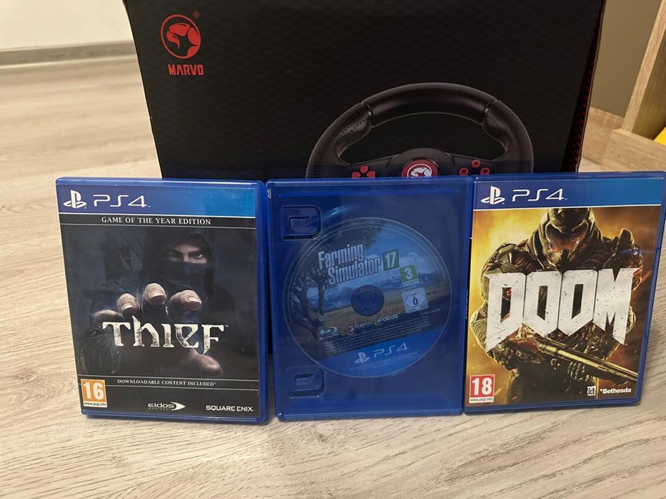 PS 4 Slim , 4 joystick-uri + volan cu pedale