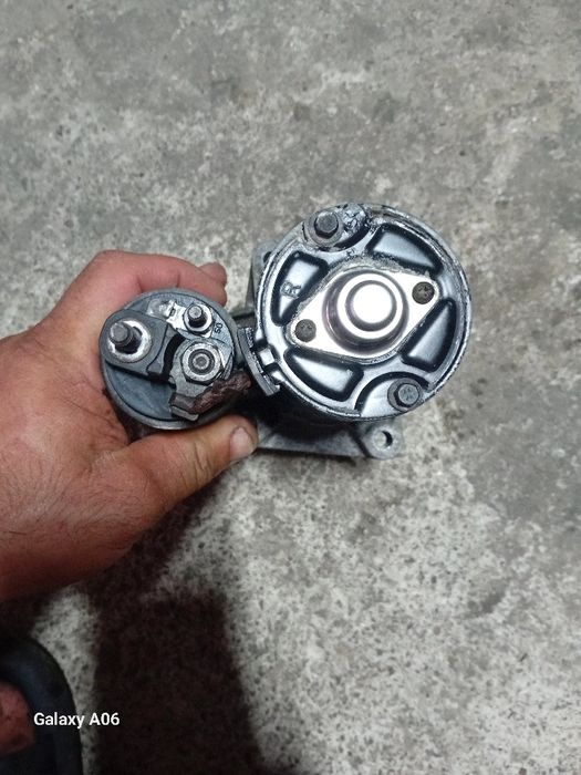 Vând electromotor pentru Ford focus 2 motor 1.6 benzina