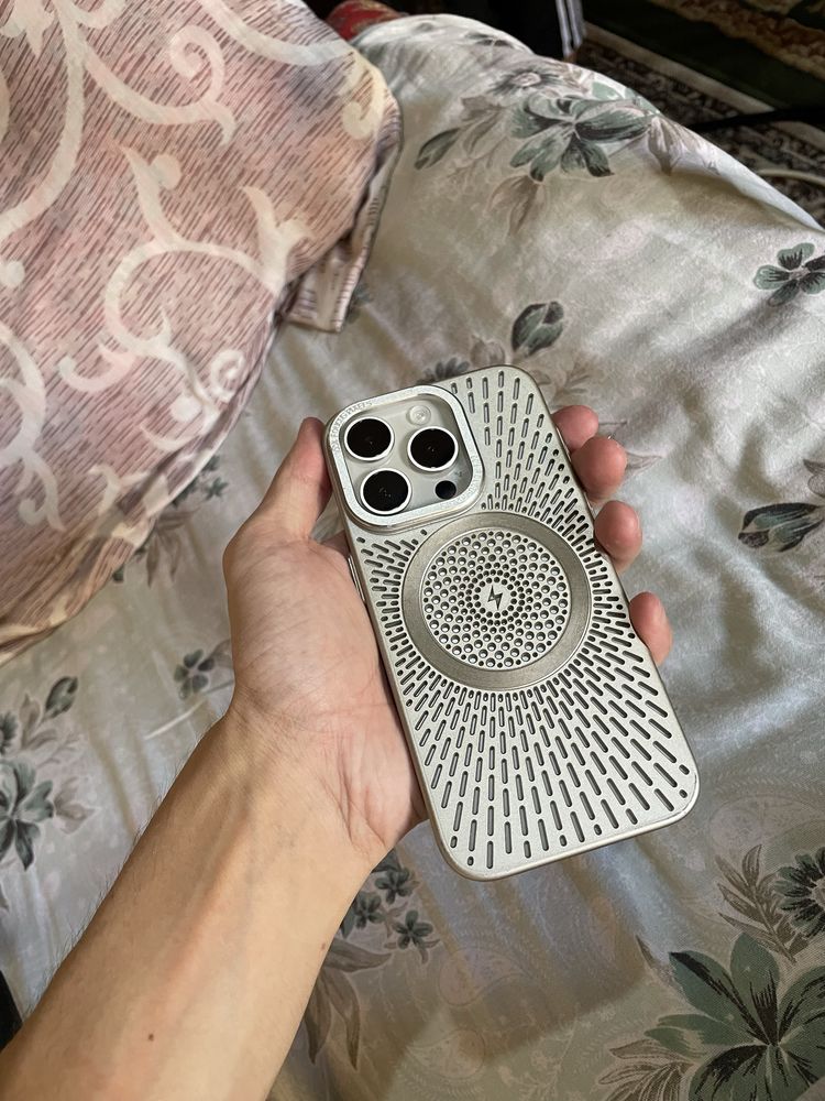 iPhone 15 pro 89 emkost
