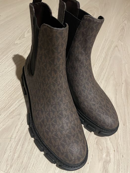 Vand ghete Michael Kors