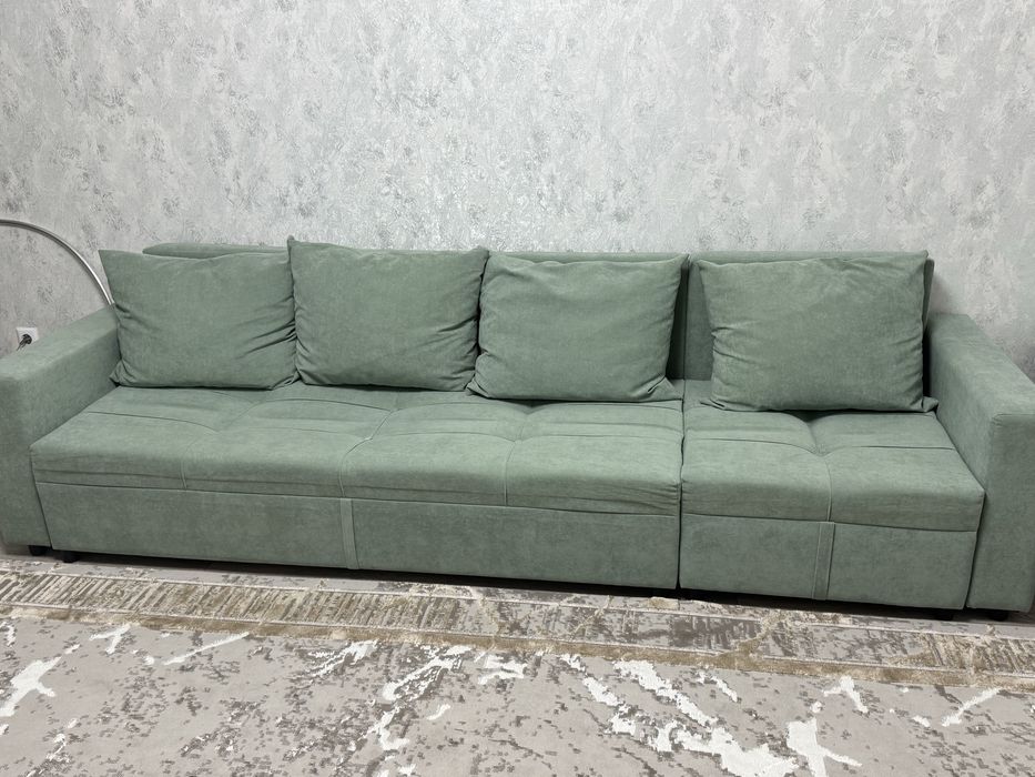 Продаю диван, длина 2.80м, ширина 85 см