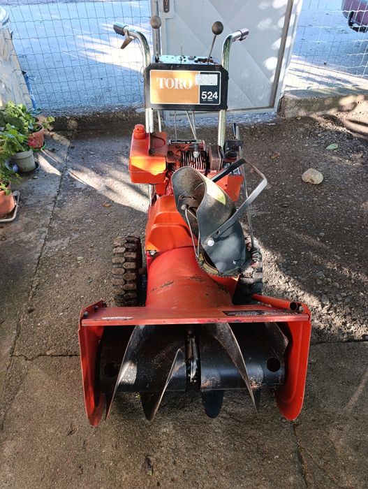 Роторен самоходен снегорин TORO