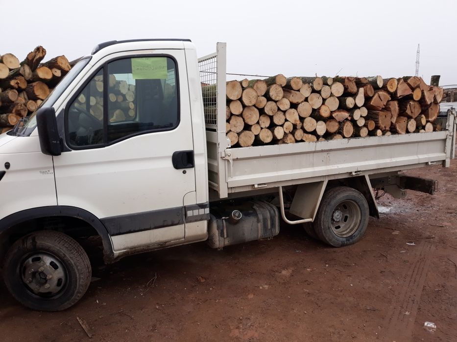 Vînd lemn de foc de calitate