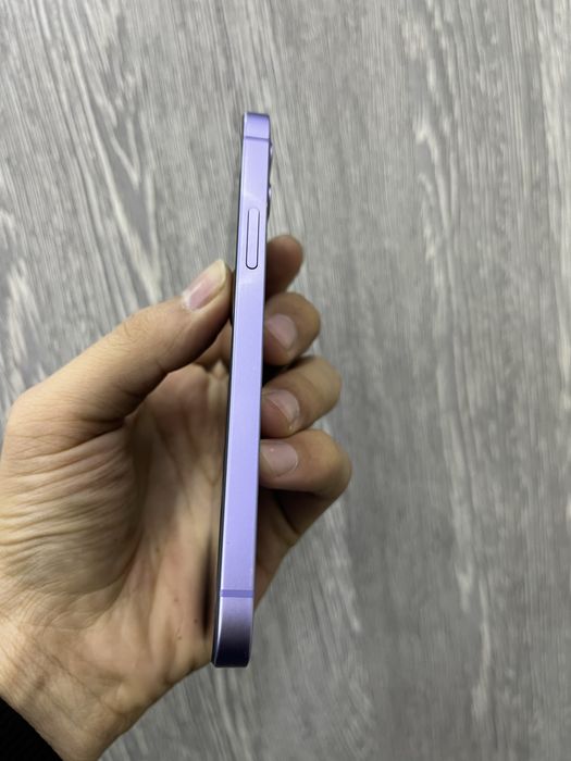 IPhone 12 64GB.          .