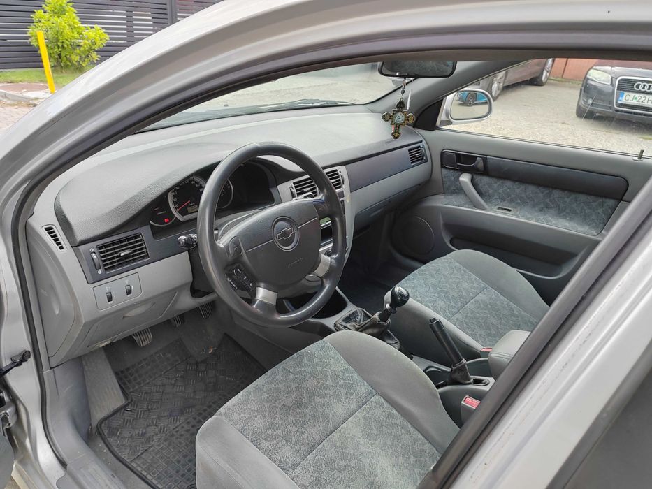 Vând Chevrolet Lacetti 2005 preț 3500 de lei negociabil