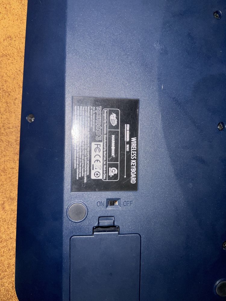 ROCK BAND 3 wireless keybord