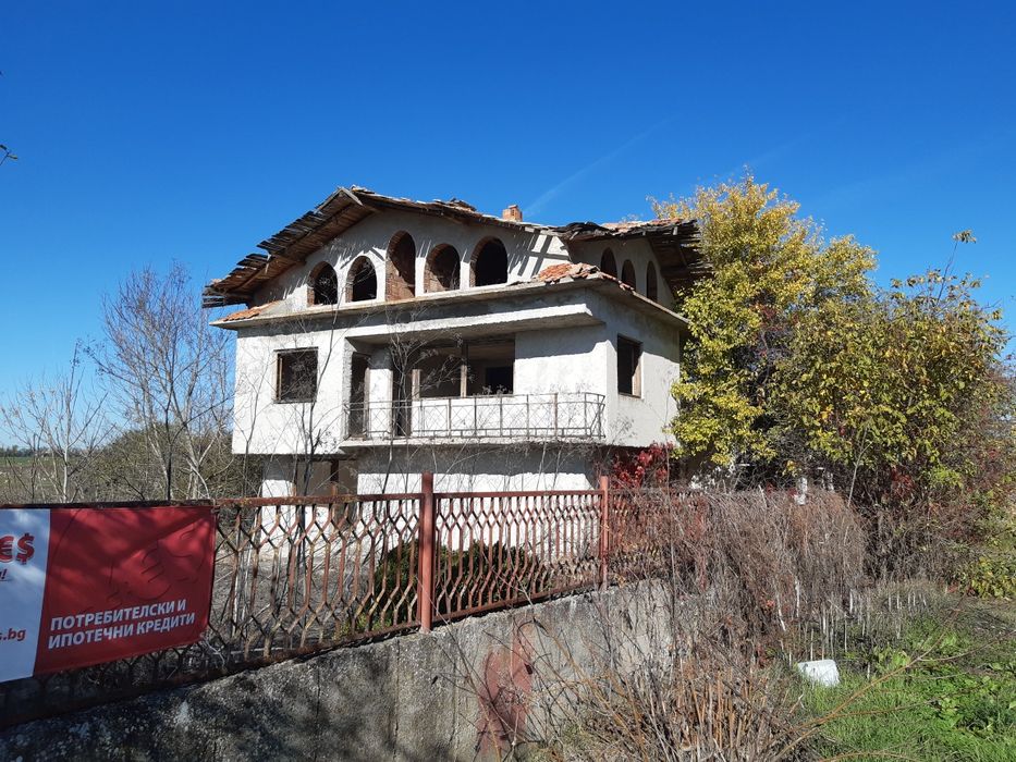 ПРОДАВА СЕ ВИЛА до гр. Добрич