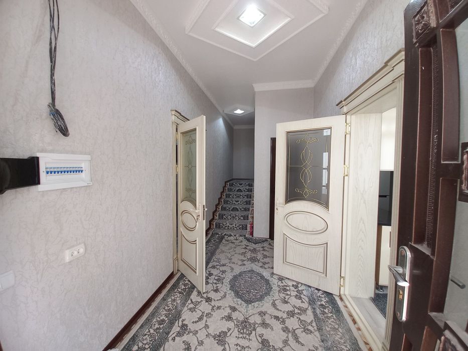 Таун хаус 4 хоналик Аэропортда жойлашган.Агентство