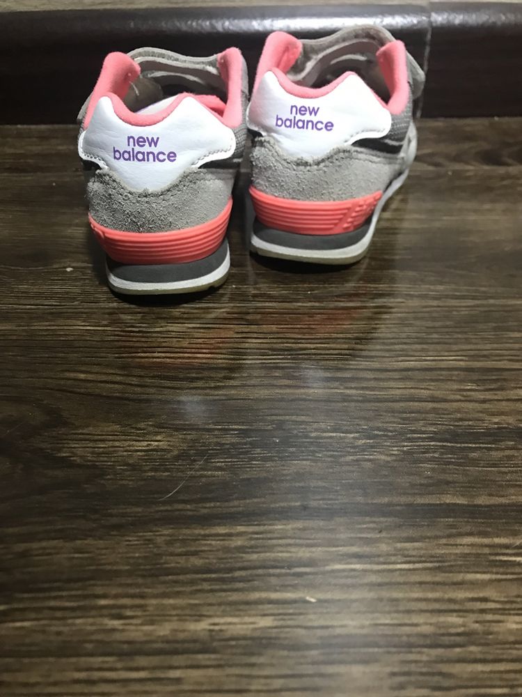 New Balance 28 раз