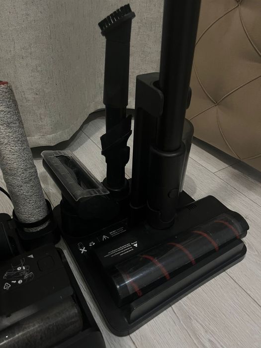 Пылесос почти новый