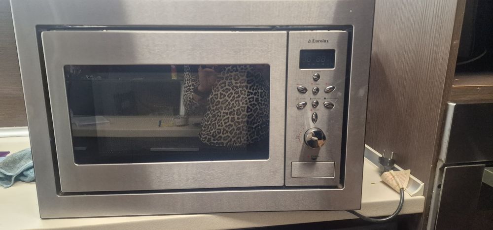 Микровълнова печка за вграждане Евролукс
