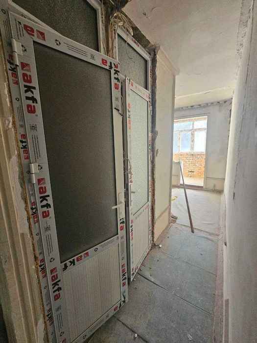 Продаётся 5-комнатная квартира в 4-этаже Микрорайон Америка Оптикал.