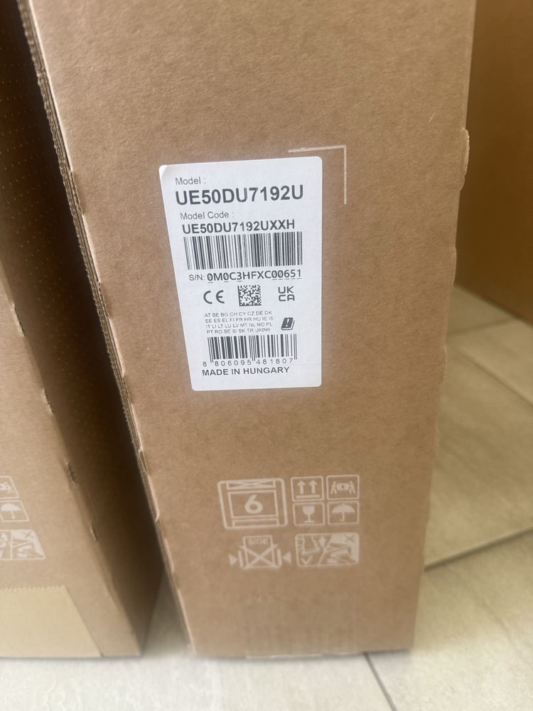Samsung Crystal UHD DU7100 43”