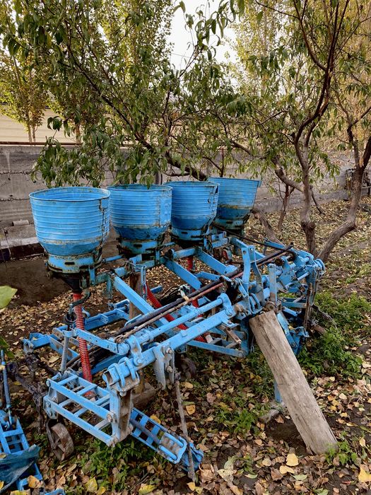 Kultivatsiya sotiladi