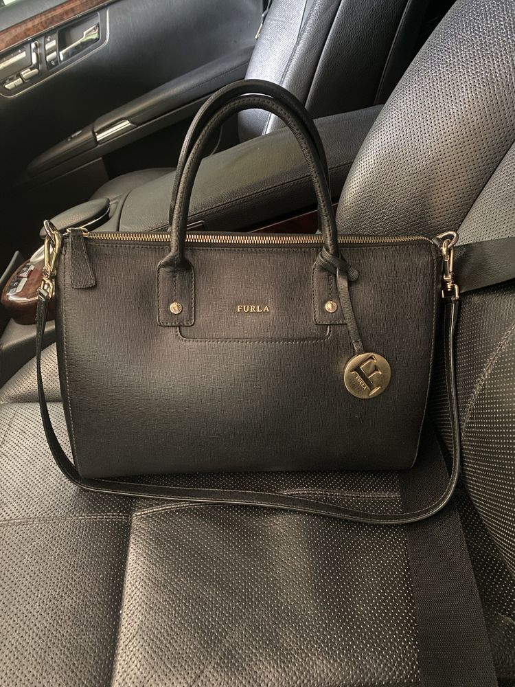 Дамска чанта FURLA