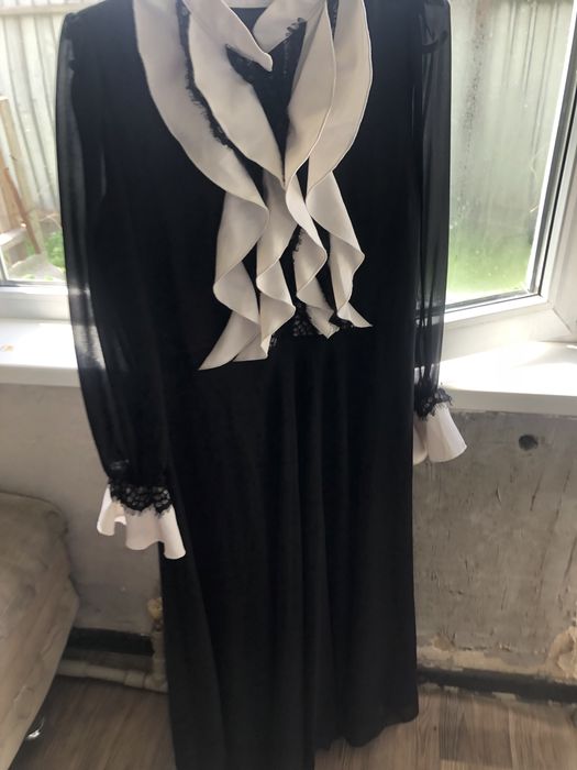 Көйлек сатылады,қара ,әдемі ,