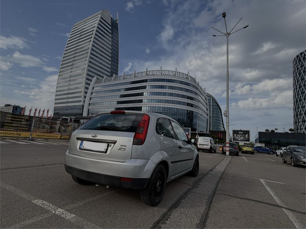 Изключително икономичен Ford Fiesta RS + лети джанти