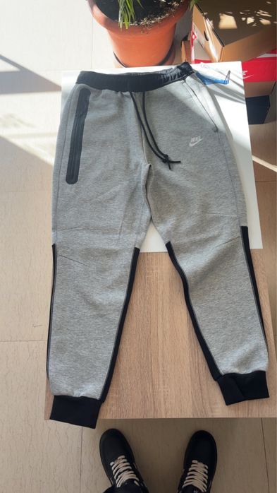Nike Tech Fleece екип-Чисто Нов