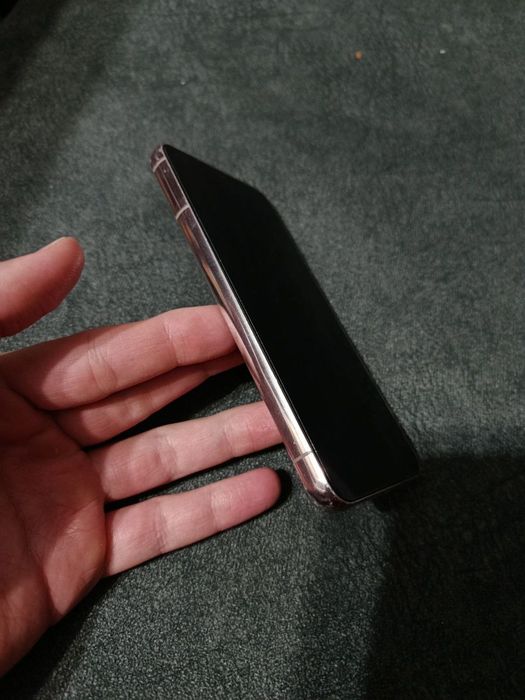 Samsung S22 5G в хорошем состоянии