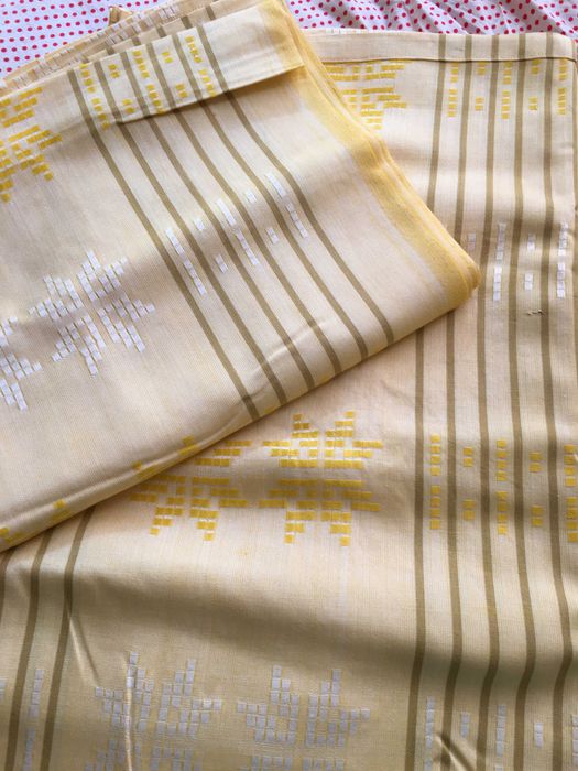 Шторы новые натуральная ткань 100% - р-150 на 265 см