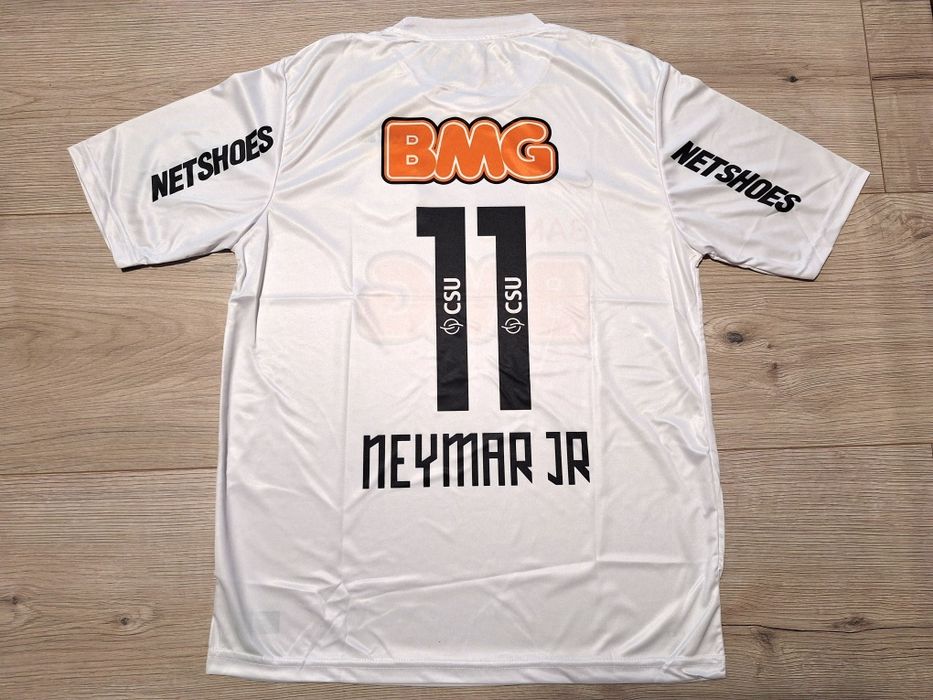 Футболна фланелка на Неймар Сантос  ретро модел!!!