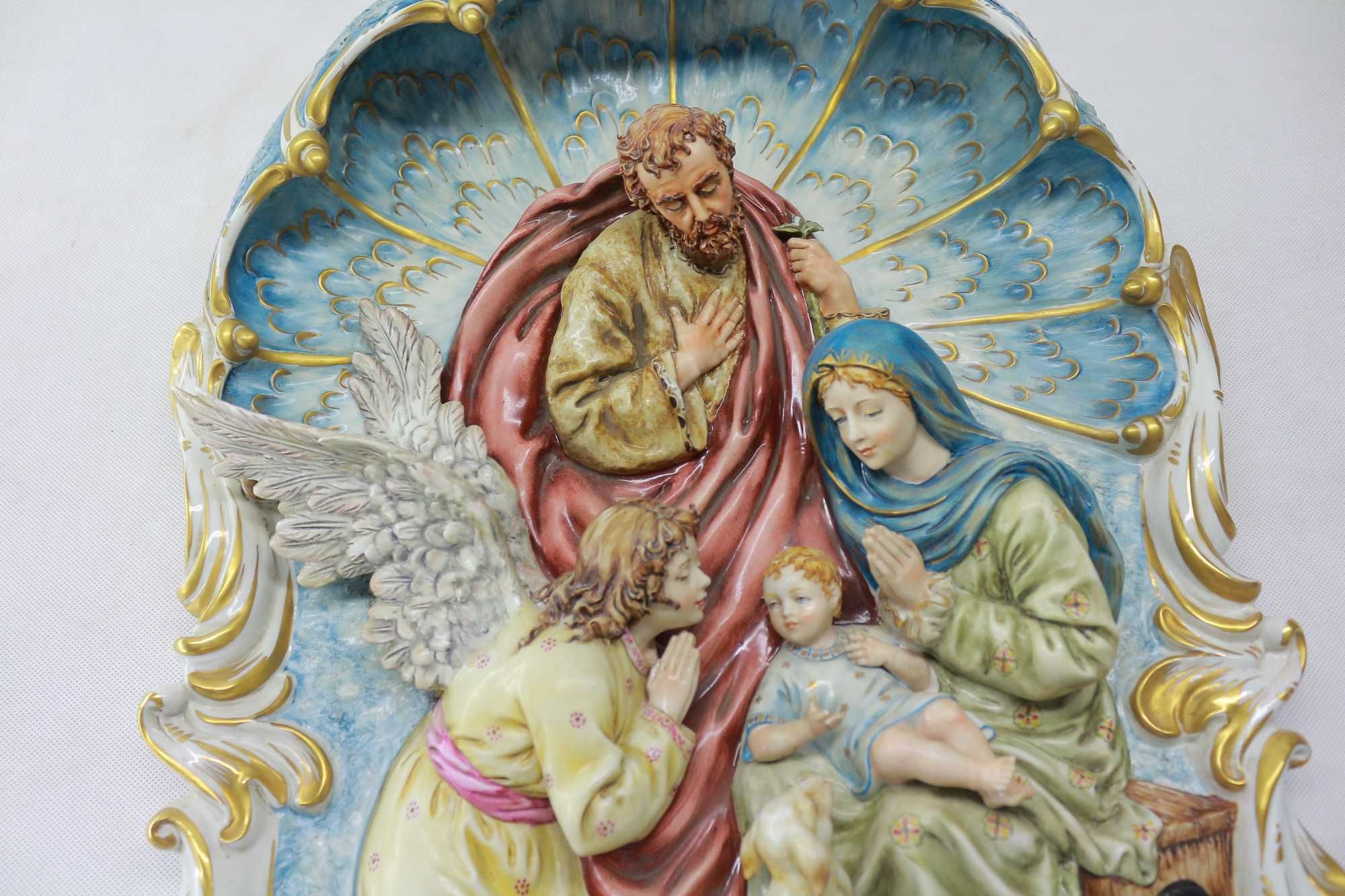 Статуэтка из фарфора Рождение Христа Capodimonte Италия