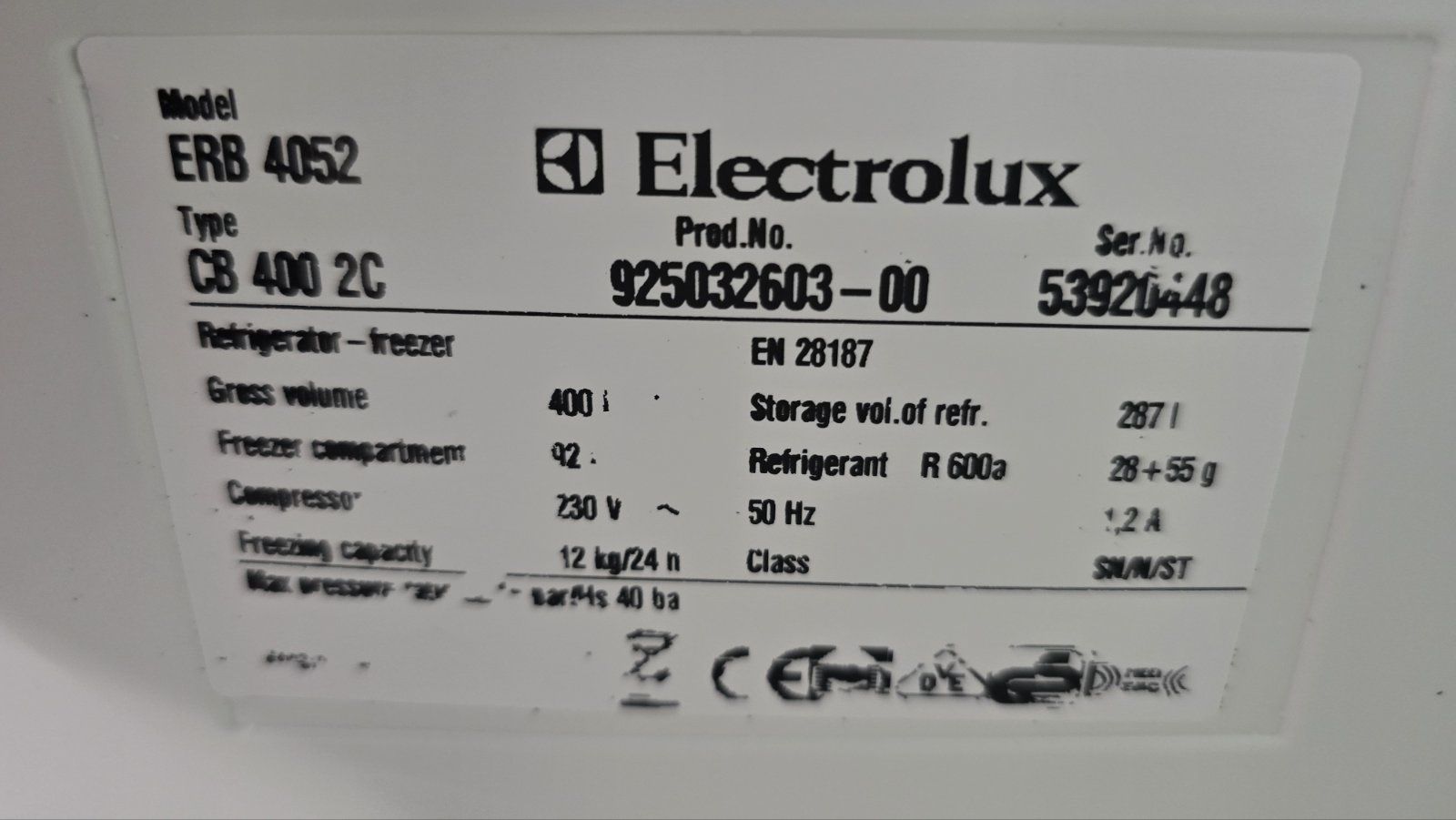 Комбиниран хладилник с фризер ELECTROLUX