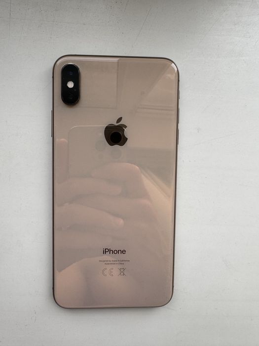 Продам Iphone XS Max 256g
