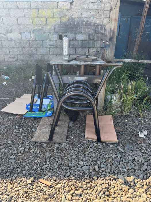 Picioare din țeavă rotundă pentru bănci