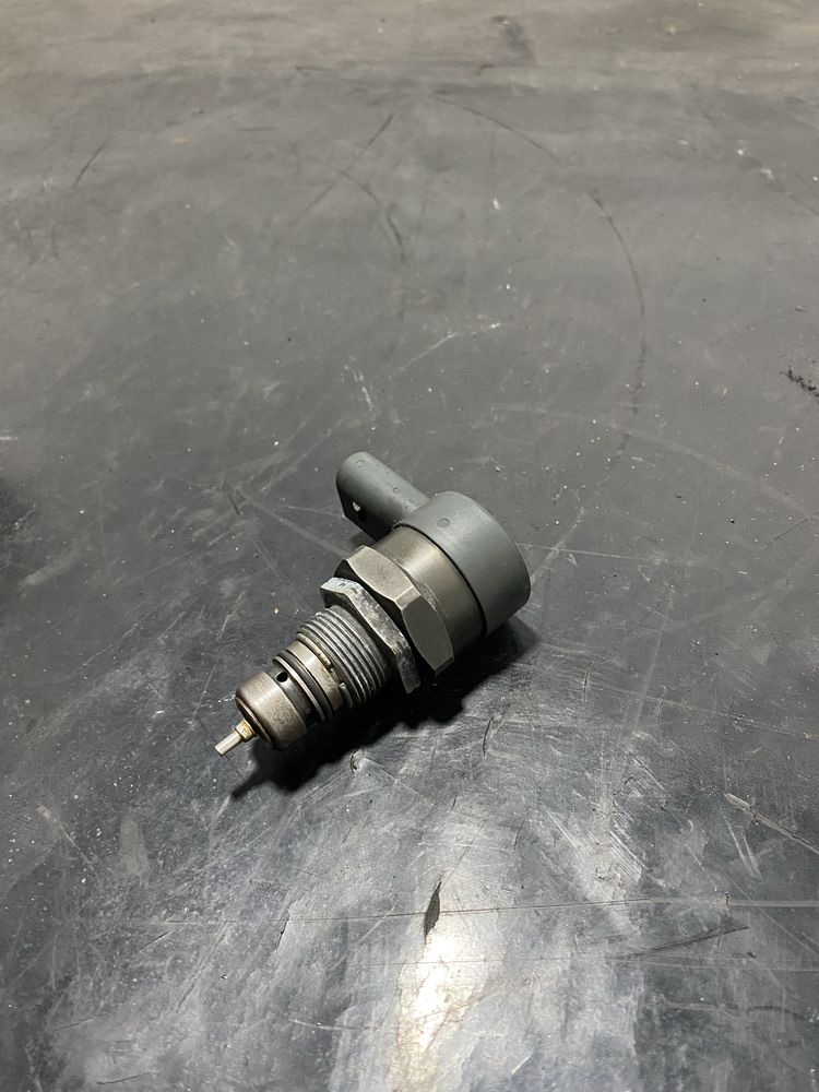 Regulator presiune BMW Seria 3 E46 320d 150cp 330d 204cp M47 M57