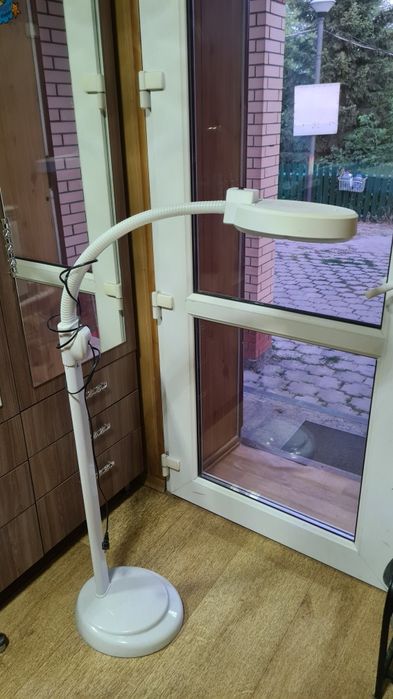 Лампа с лупой для наращивания ресниц!