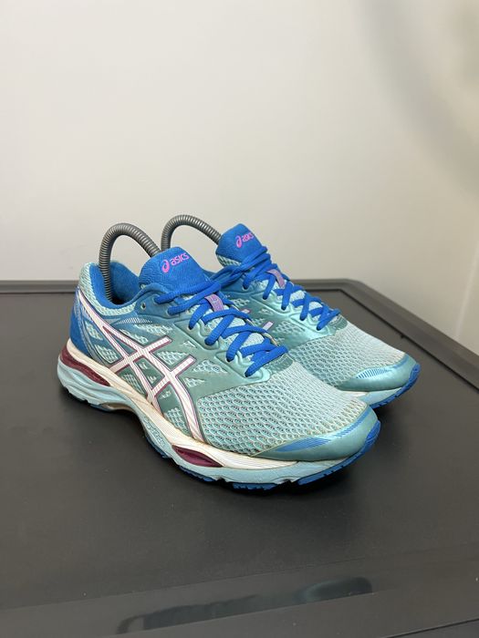 Оригинални маратонки Asics 38 номер