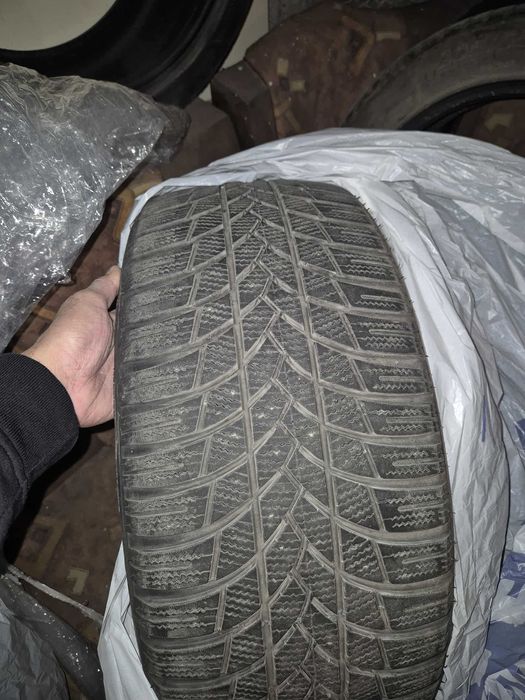 Зимни гуми Lassa 245/45/17 ДОТ 3421