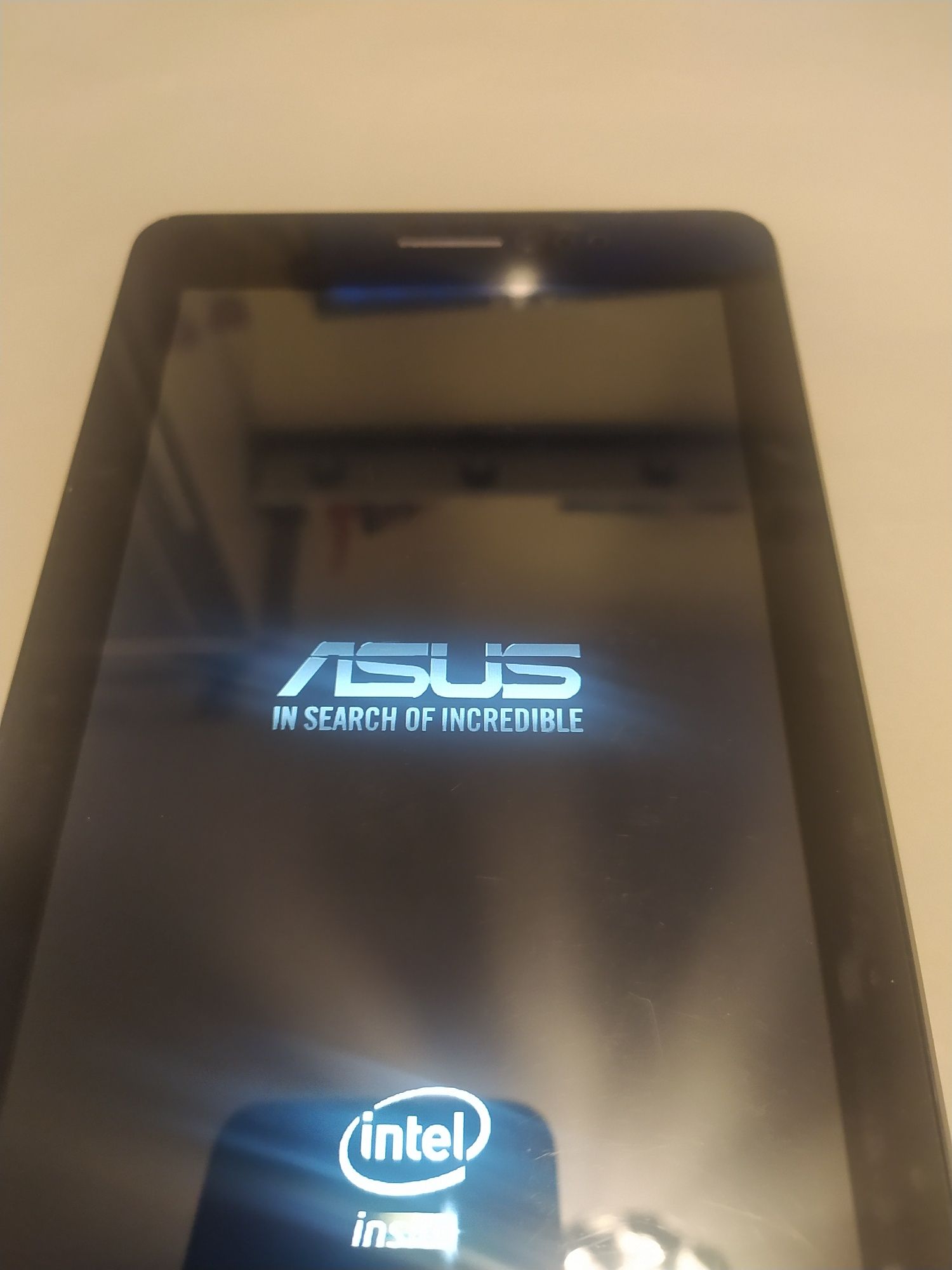 Tableta asus 7 inchi