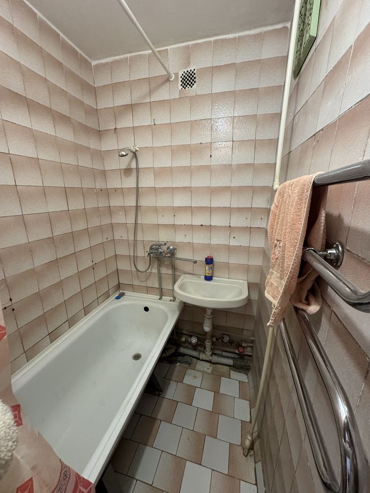 СРОЧНО!!!Продам 3 к.кв 55 кв.м р-н 8 мкрн