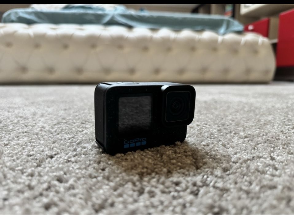 GoPro Hero 12 + Card 128GB + Accesorii aftermarket – Stare impecabilă